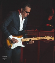 2018.11.09-JoeBonamassa-MuratTheatre-IndianapolisIN-PixMeyers-6