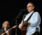 20220727-JohnHiatt-TCU-IndplsIN-PixMeyers-23