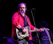 Steve-Earle-The-Dukes-1