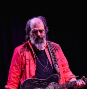 Steve-Earle-The-Dukes-31