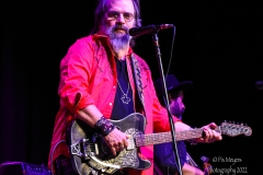 Steve-Earle-The-Dukes-2