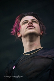Yungblud-22